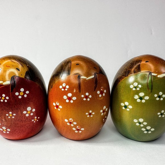 Creative Kokeshi Dolls by Usaburo "Triplets Eggs" Sisters Orange Plum Pea 2.75"